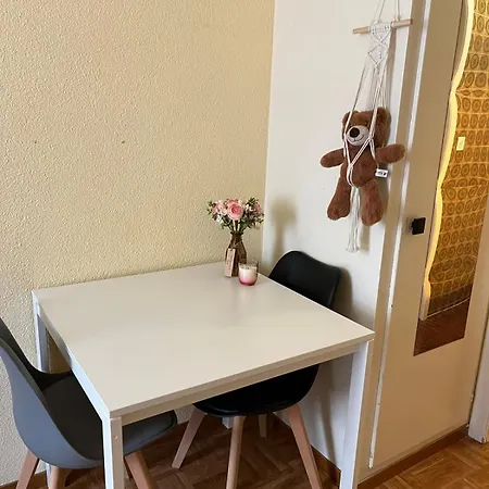 아파트 Cozy In The Heart Of *